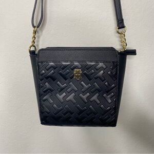 Tommy Hilfiger Antonella II Crossbody Bias Embossed PVC black